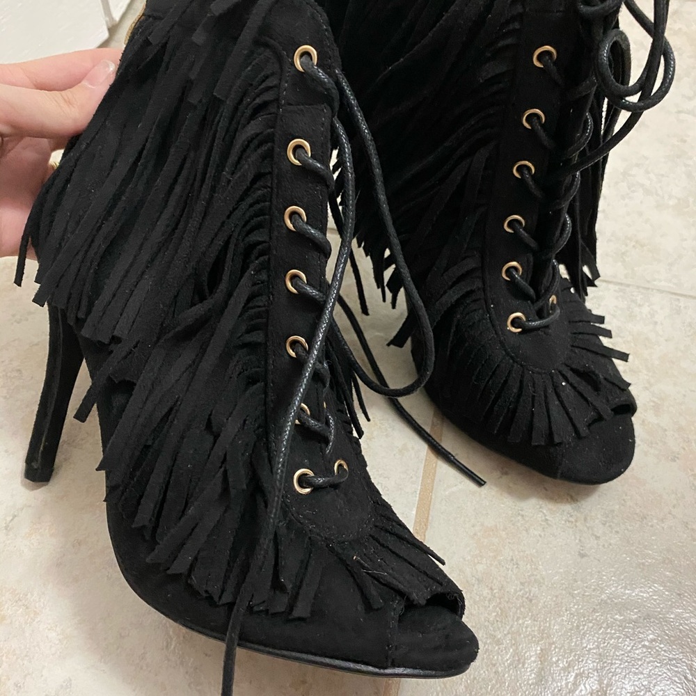 New black shoes